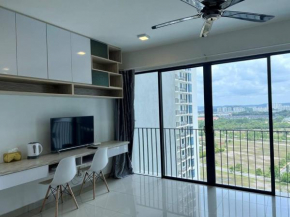 Warm Stay with Netflix l Trefoil Setia Alam